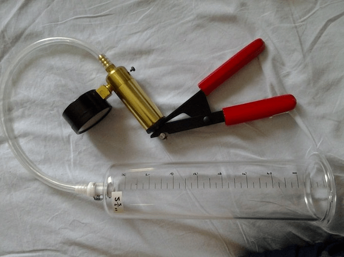 Vacuum member pump